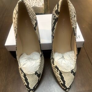 Nine West Black and Cream Snakeskin Heels